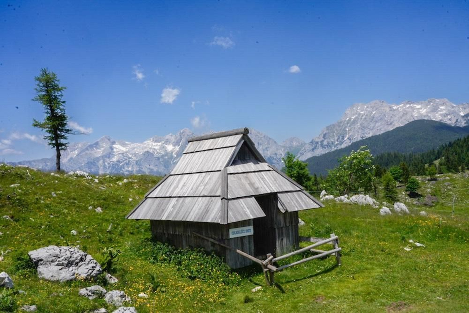 eslovenia velika planina cabaña